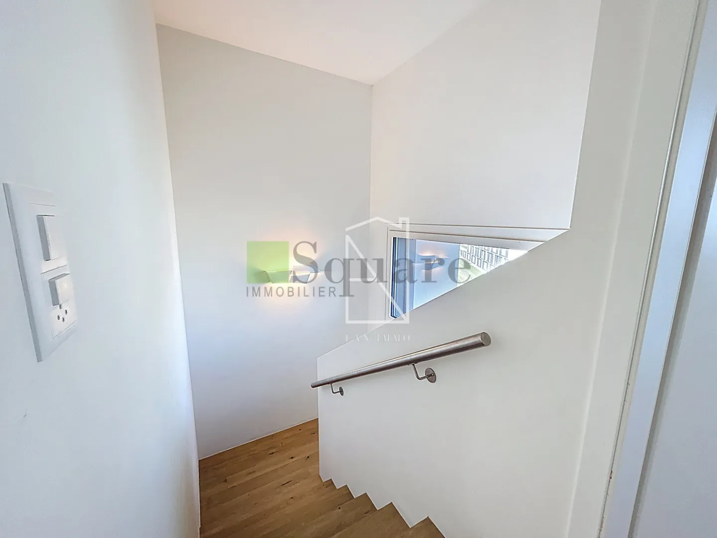 Lumineux duplex de 3.5 pièces à St-Sulpice - Photo 5 sur 8