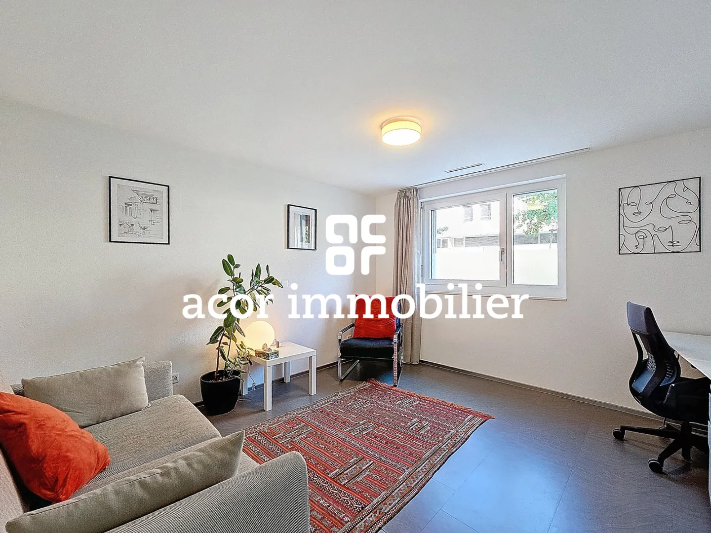 Espace de travail polyvalent de 6½ pièces et idéalement situé - Photo 4 of 7