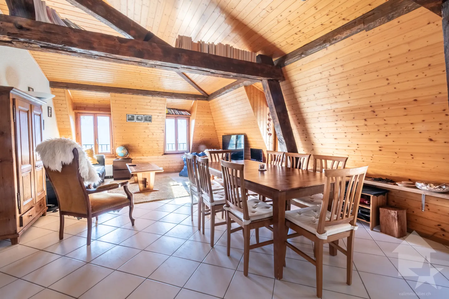 3.5-room attic apartment - Photo 3 of 10