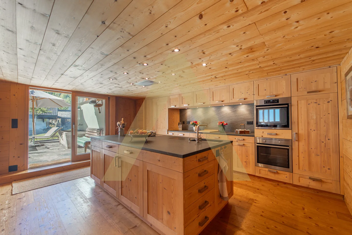 Exceptional property at the foot of the Portes du Soleil - Photo 6 of 13