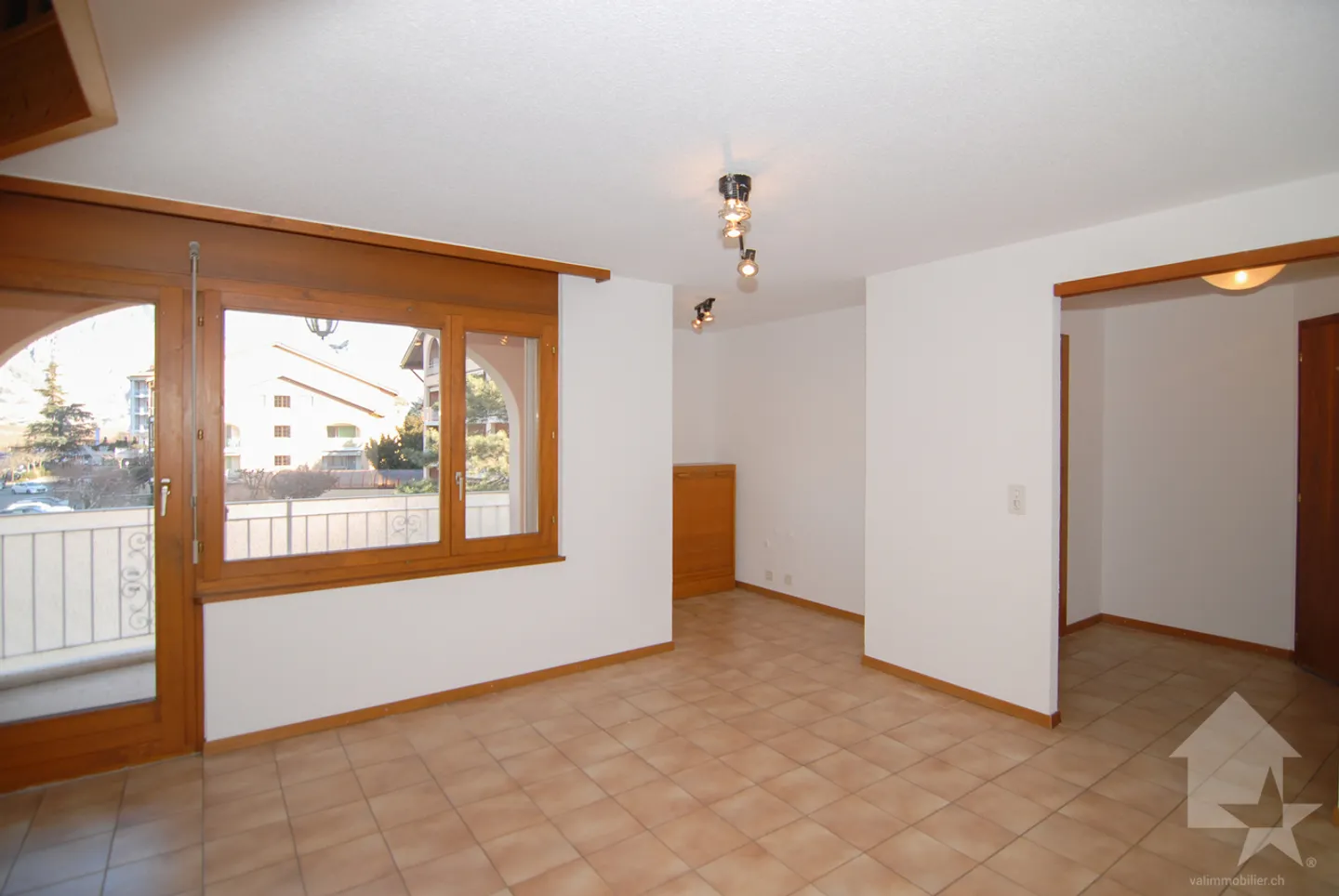 Spacious duplex apartment at the Bains de Saillon - Photo 9 of 13