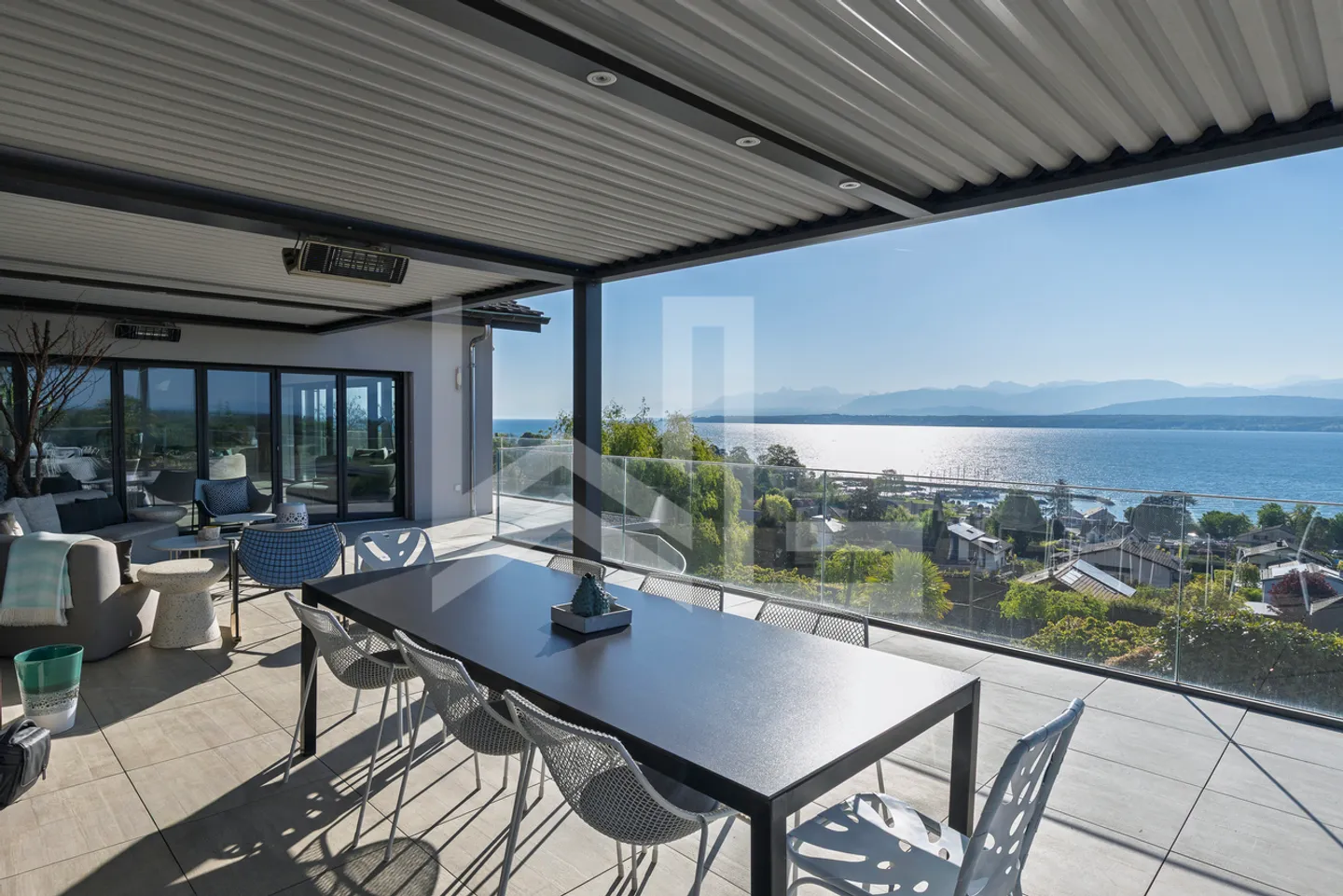 Propriété contemporaine d'exception - Vue panoramique lac - Photo 6 sur 13