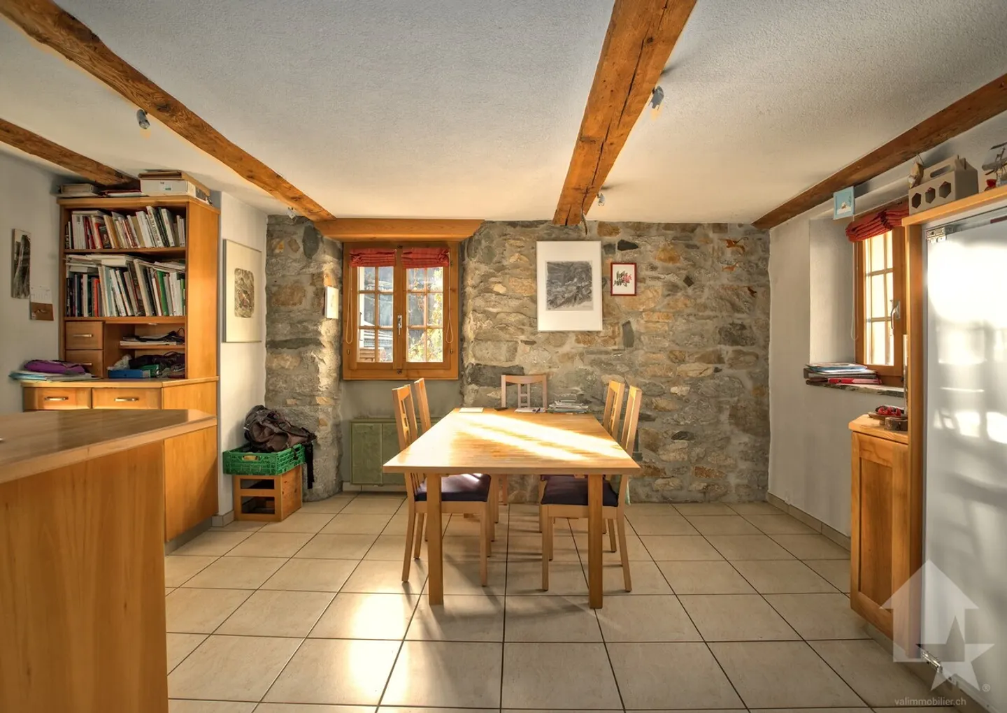 Chalet mit 5,5 Zimmern mit Charakter, 180 m2, sonnige Lage - Foto 5 von 13
