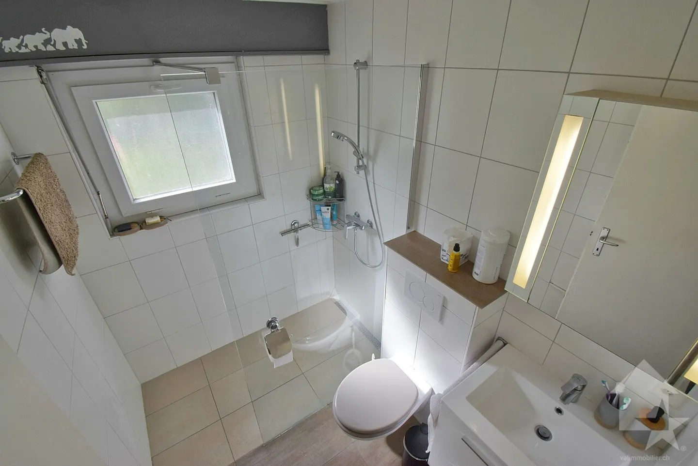 A magnificent little renovated house in a quiet location on a beautiful lot - Photo 12 of 13
