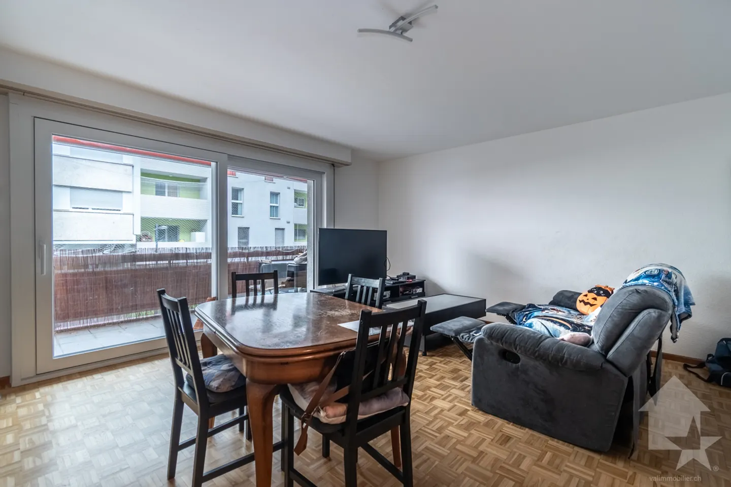 Spacious 3.5 rooms with balcony in the city center - Photo 3 of 10