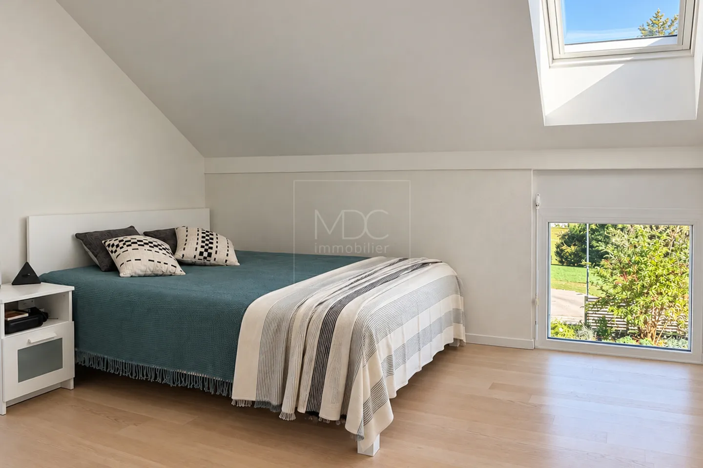 Villa individuelle contemporaine avec vue dégagée à Villeneuve (FR) - Foto 9 von 13