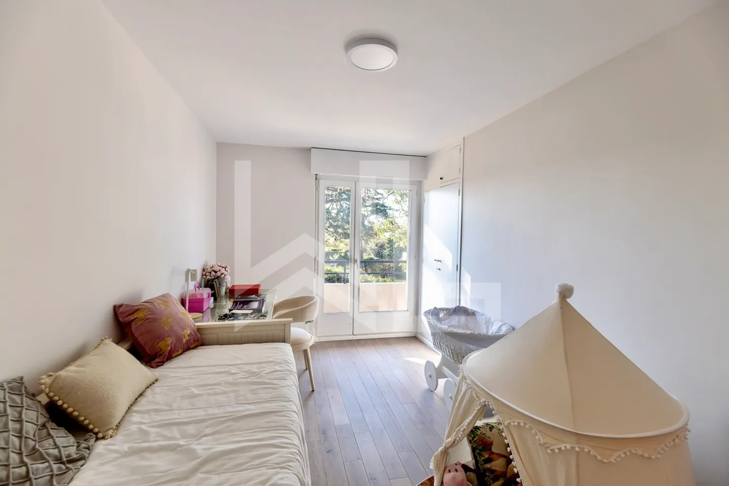 Villa familiare a Corsier: luminosità, spazio e benessere - Foto 6 di 13