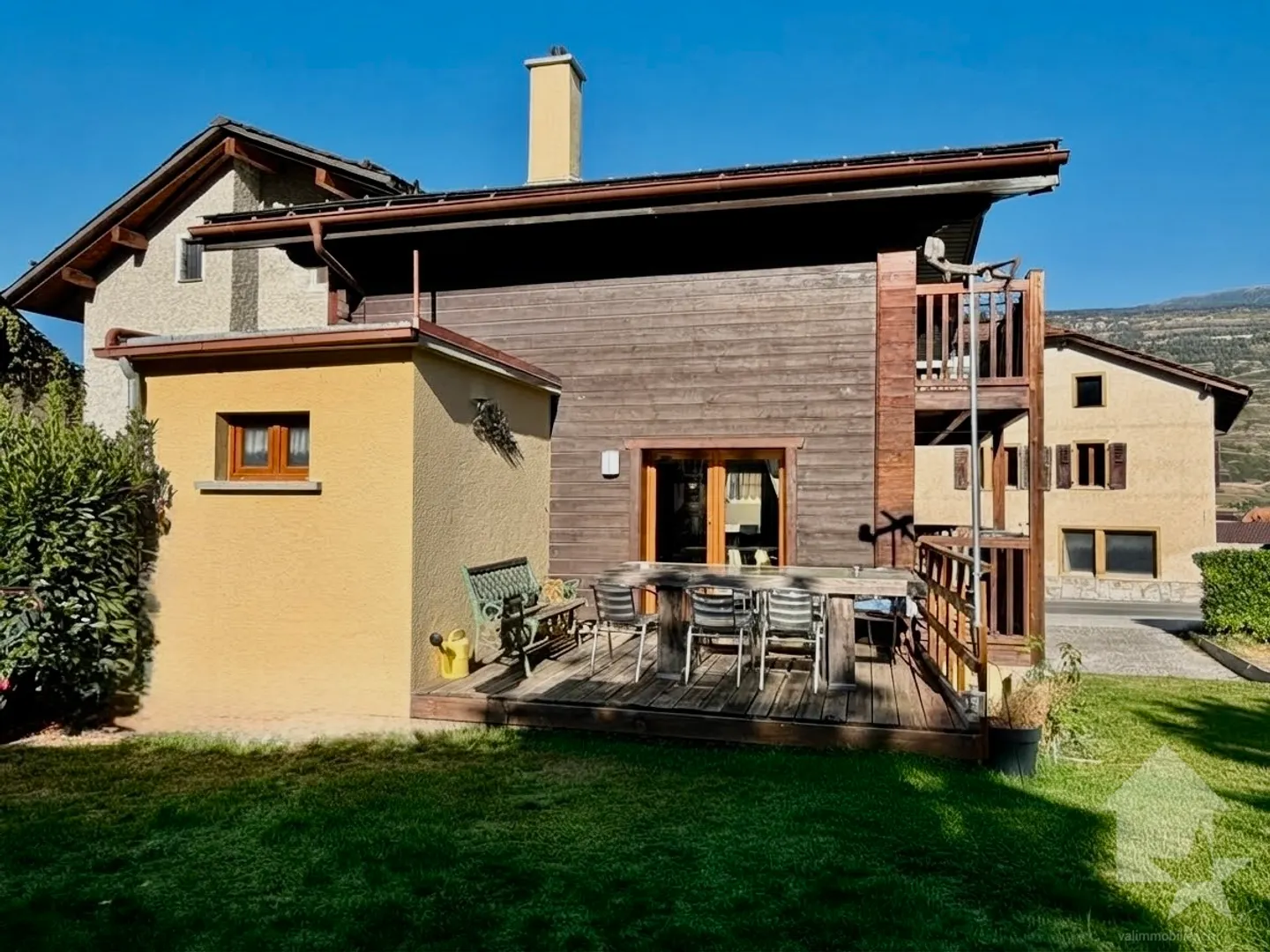 Pretty little charming chalet with parking and independent studio! - Photo 7 of 13