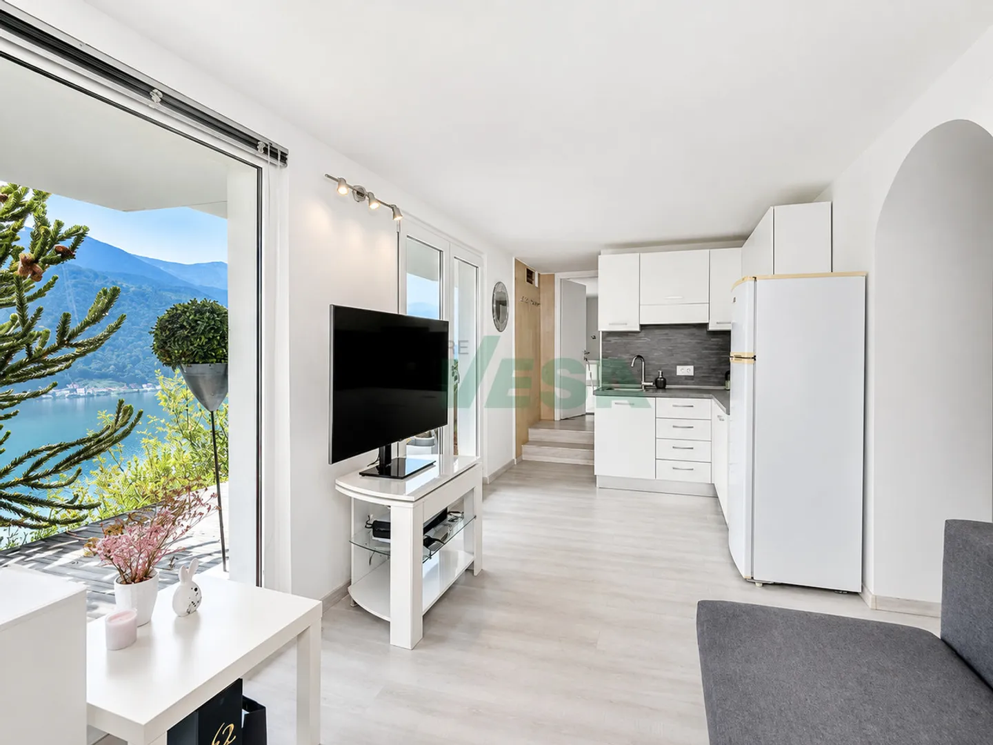 Affascinante proprietà con vista spettacolare e in zona tranquilla - Foto 6 von 13