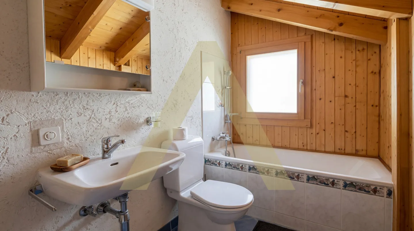 Chalet with independent studio in the heart of Ayent - Photo 6 of 10