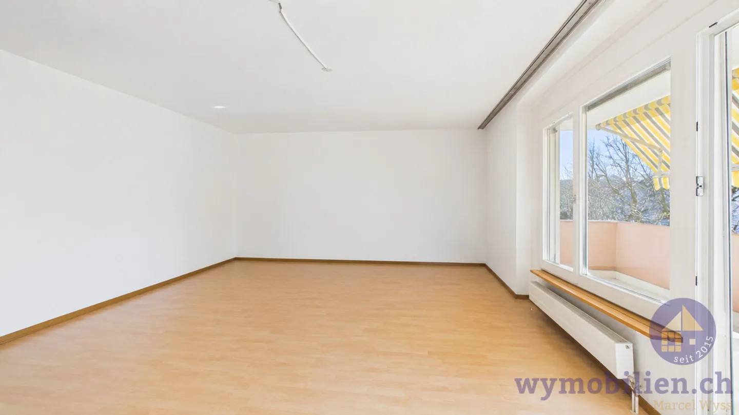 Grand Appartement dans un Bon Emplacement à Kirchberg - Photo 3 sur 13