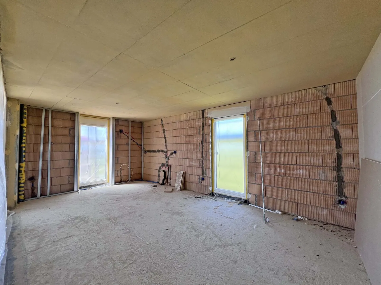 2,5-Zimmer-Wohnung ganz oben im Gebäude! - Foto 3 von 13