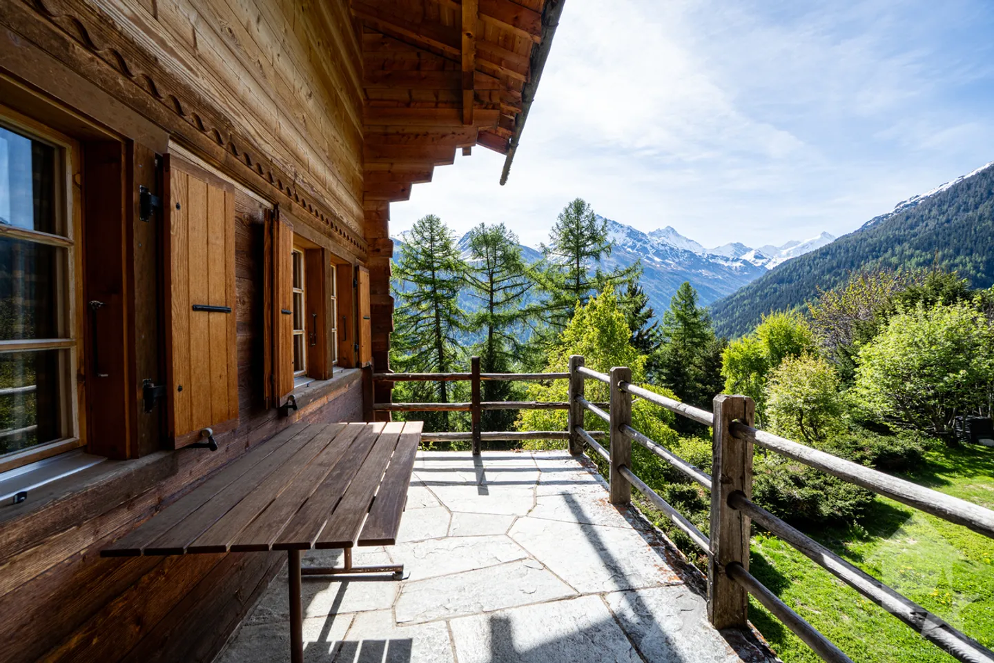 Charmantes Chalet mit zwei Wohnungen - eine 5.5-Zimmer-Maisonettewohnung und eine 2.5-Zimmer-Wohnung im Erdgeschoss - Foto 13 von 13