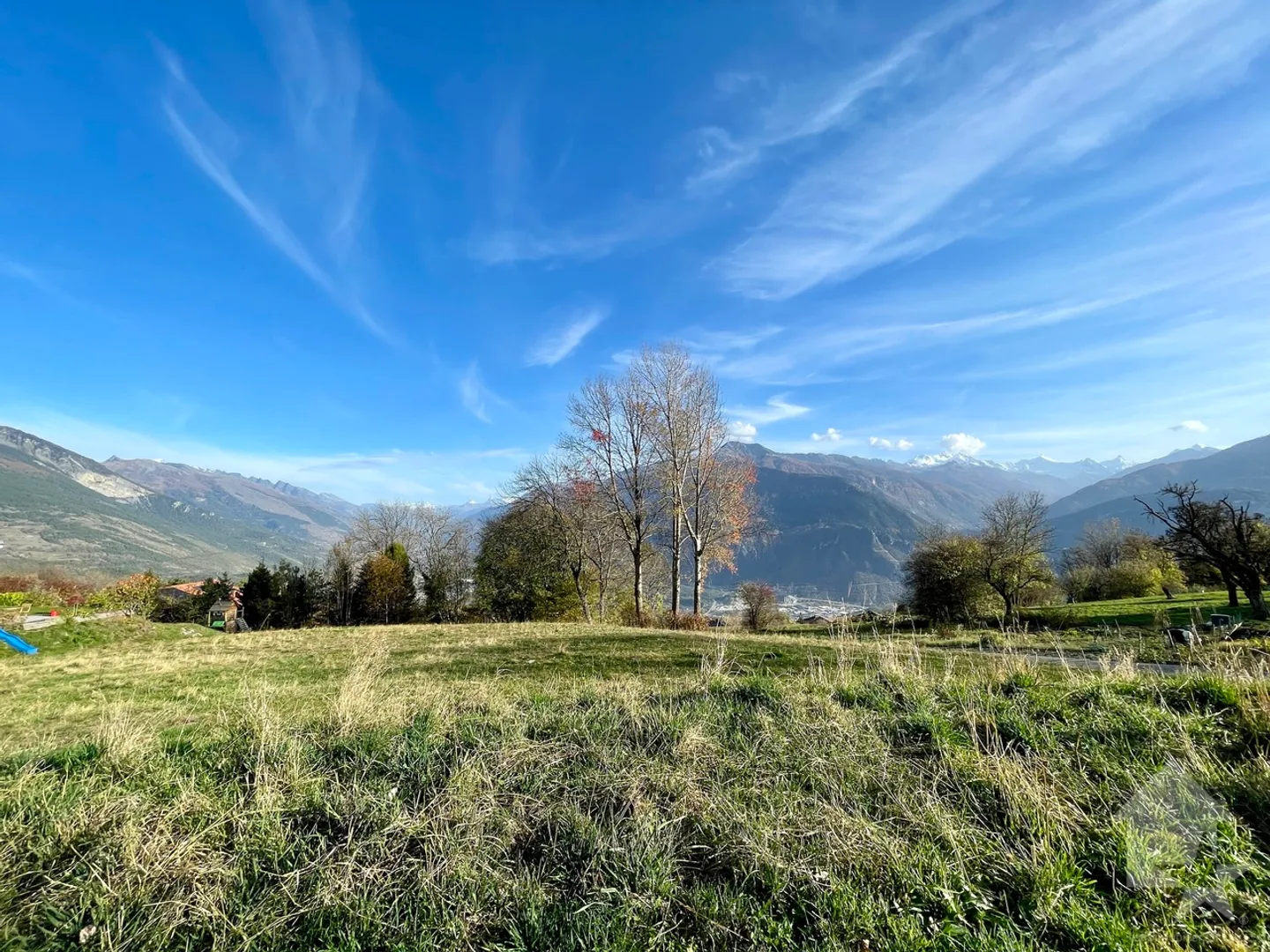 Building plot, gently sloping, quiet and with panoramic view - Photo 2 of 6