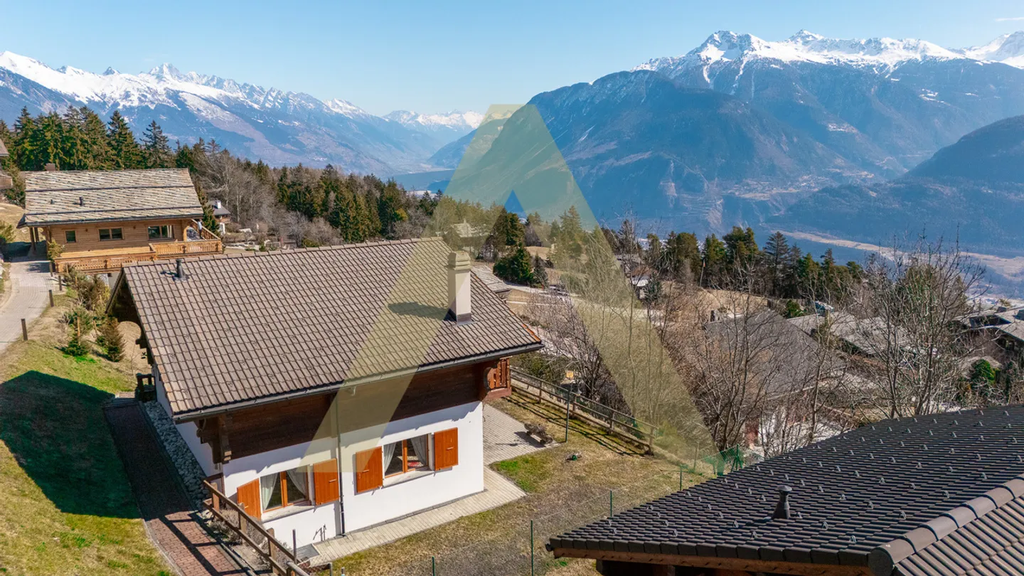 Chalet incantevole con vista panoramica - Foto 2 di 13