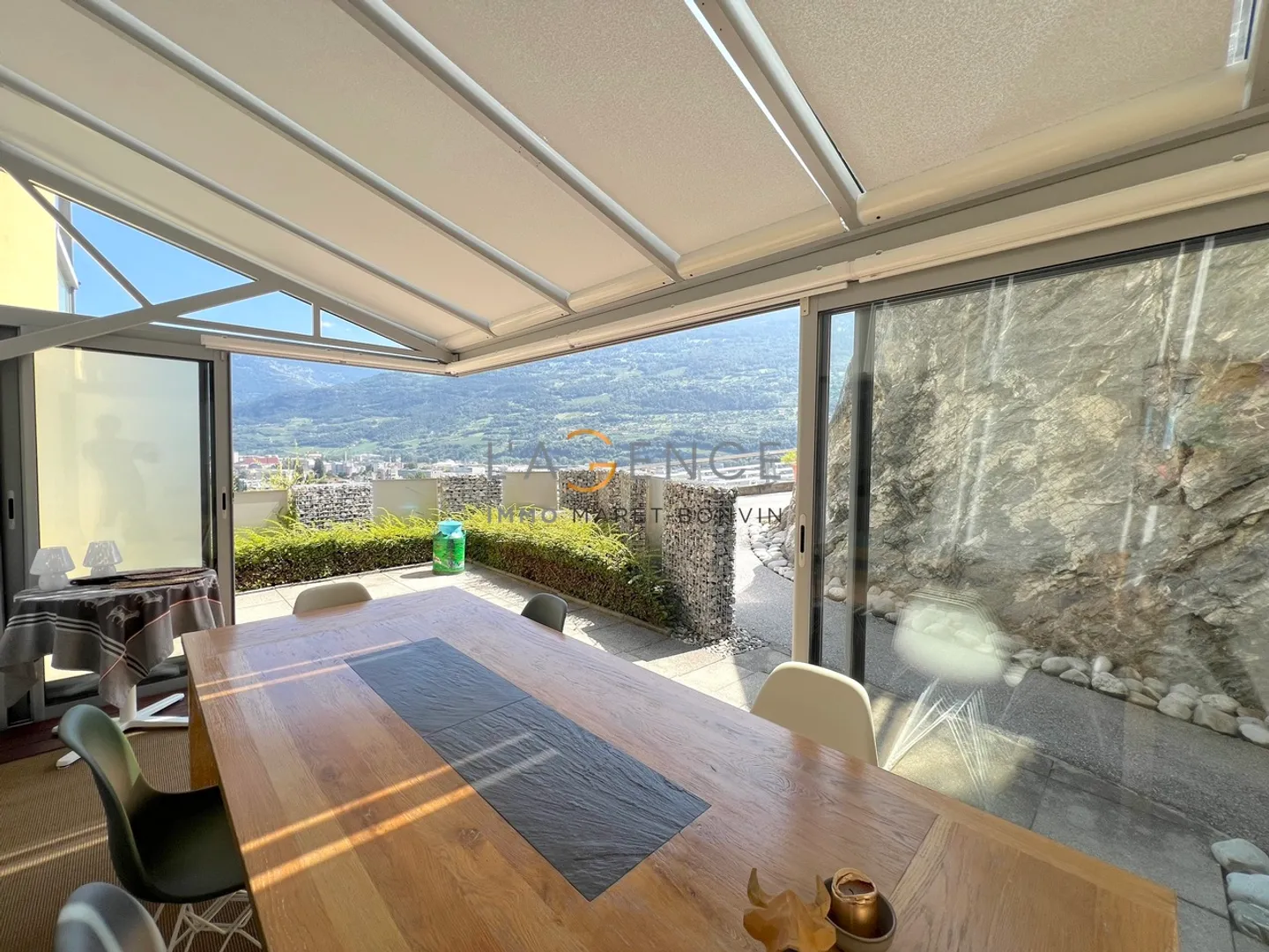 3.5-ROOM APARTMENT WITH VERANDA AND VIEW OF THE CASTLES - GRAVELONE - Photo 1 of 10