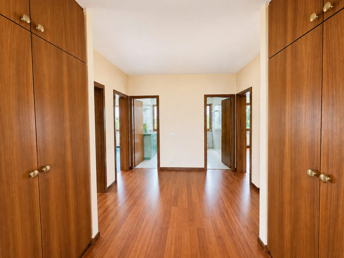 Spacious and quiet 3.5-room apartment with private garden - Photo 13 of 13