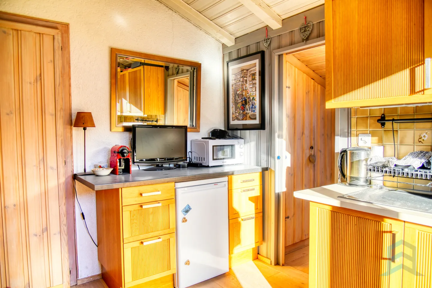 Zu vermieten: Charmante, möblierte 2 ½-Zimmer-Wohnung in der Natur - Foto 4 von 11