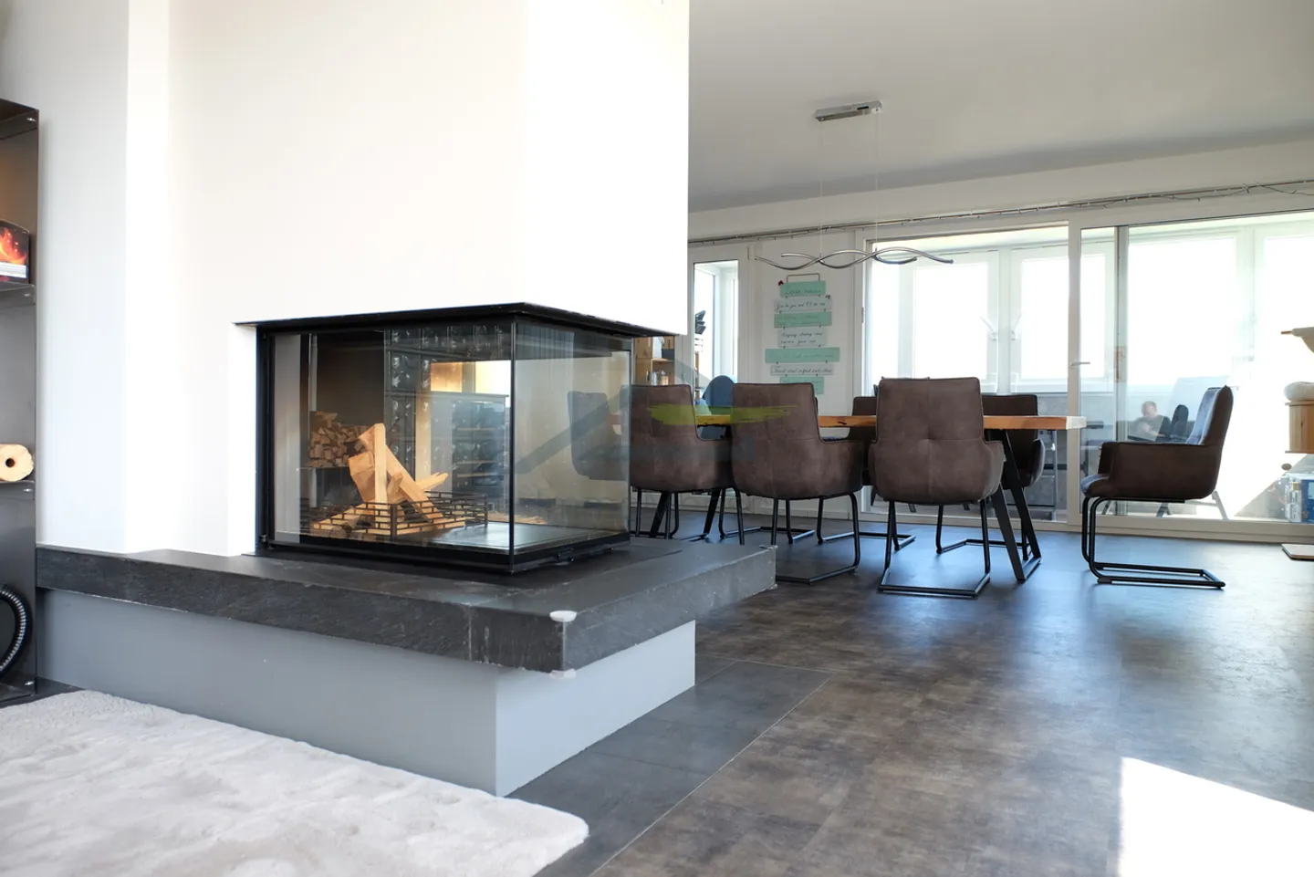 appartement spacieux et lumineux de 6,5 pièces au dernier étage avec vue dégagée - Photo 1 sur 13