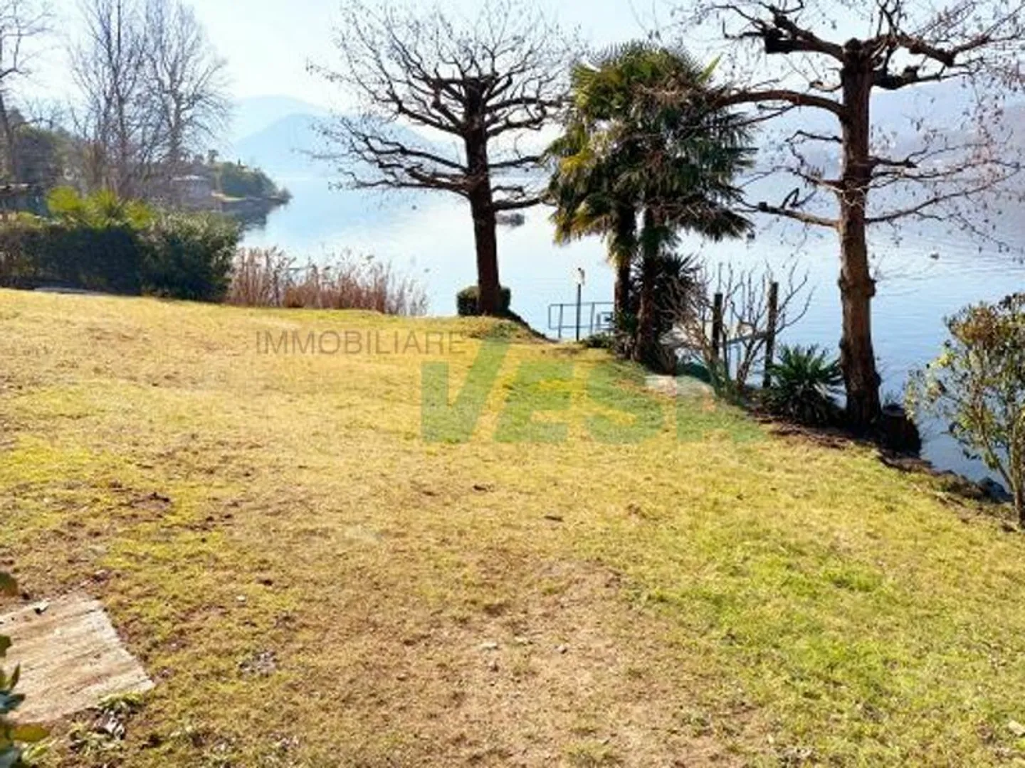 Délicieux studio avec vue sur le lac et belle terrasse - Photo 9 sur 10