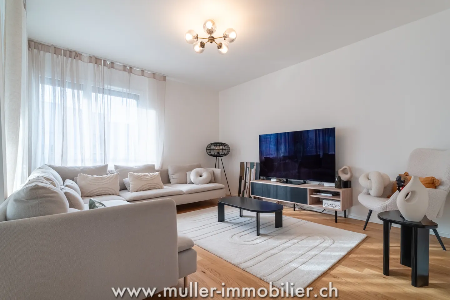 Superbo appartamento moderno di 4,5 locali con loggia a Crissier - Foto 2 di 10