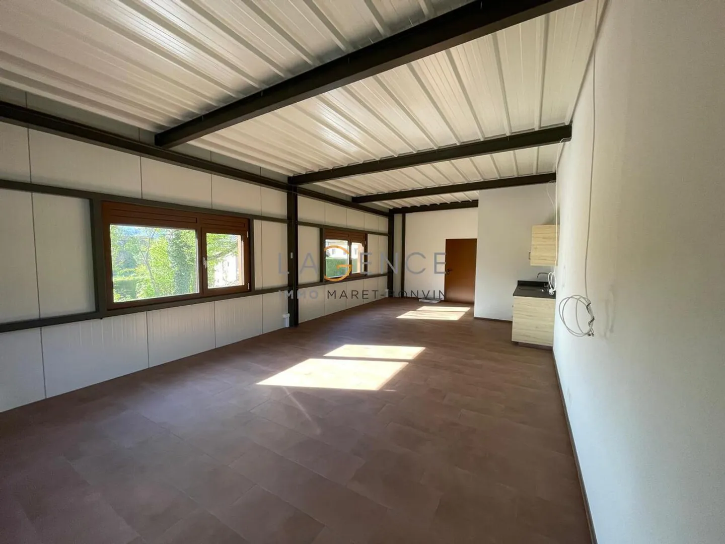 Local commercial de 50 m² idéalement situé à Savièse - Foto 3 di 7