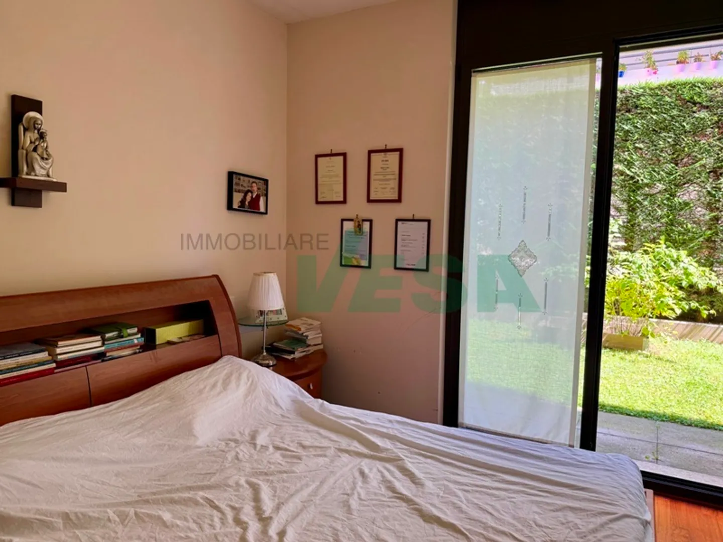 Bel appartement 6,5 pièces avec jardin dans une zone colline tranquille - Photo 8 sur 11