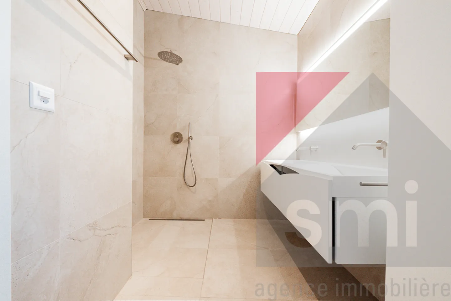 New luxury penthouse with a view of the lake and the Prealps - Photo 7 of 10