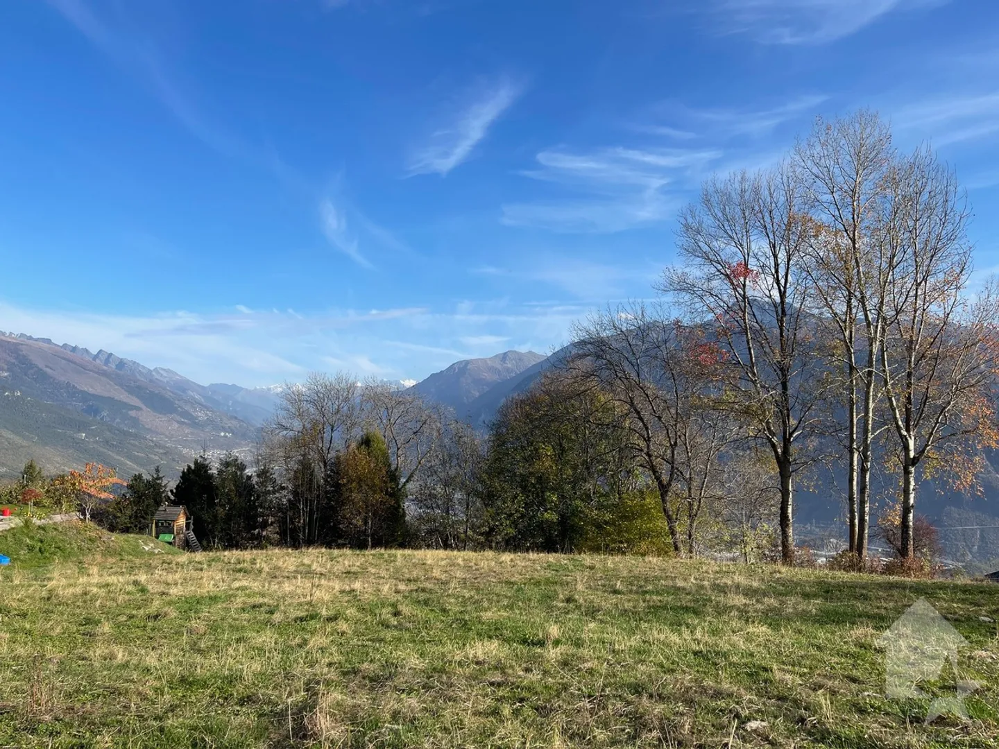 Building plot, gently sloping, quiet and with panoramic view - Photo 1 of 7