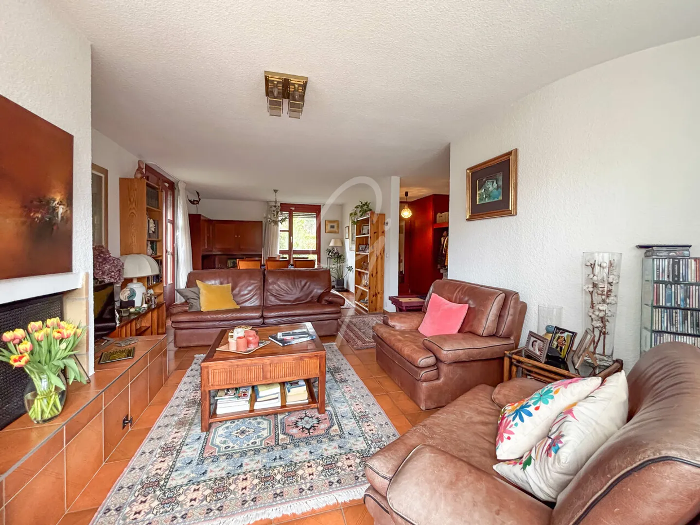 Entdecken Sie diese wunderschöne Doppelhaushälfte mit 4 Schlafzimmern - Foto 2 von 13