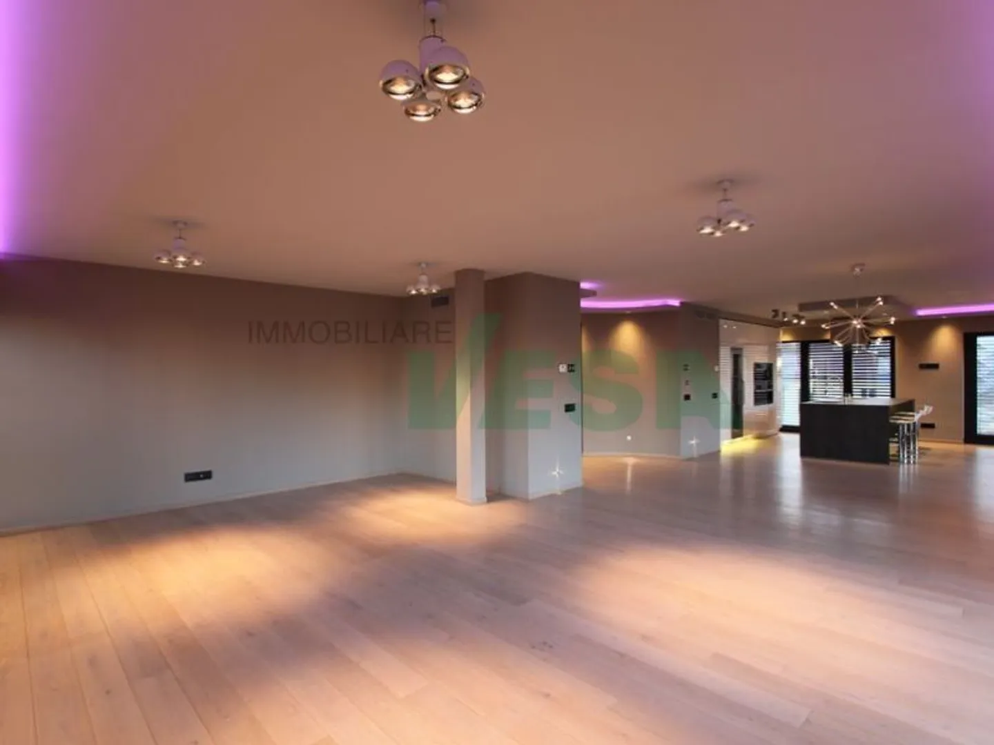 Appartement élégant et prestigieux de 5,5 pièces dans un emplacement pratique - Photo 9 sur 11