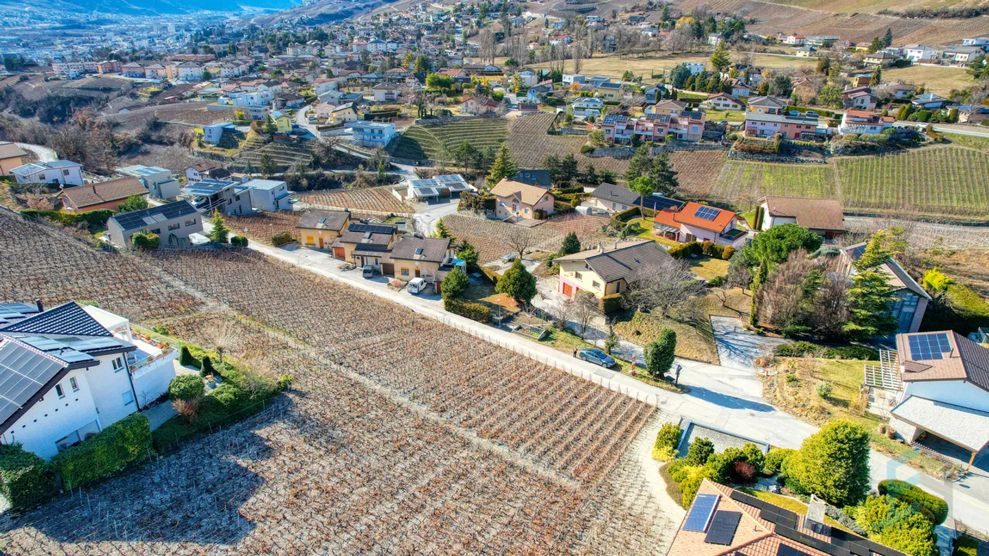 EXKLUSIVITÄT Wunderschönes Baugrundstück von 804 m² in Miège (Noble-Contrée) - Foto 3 von 8