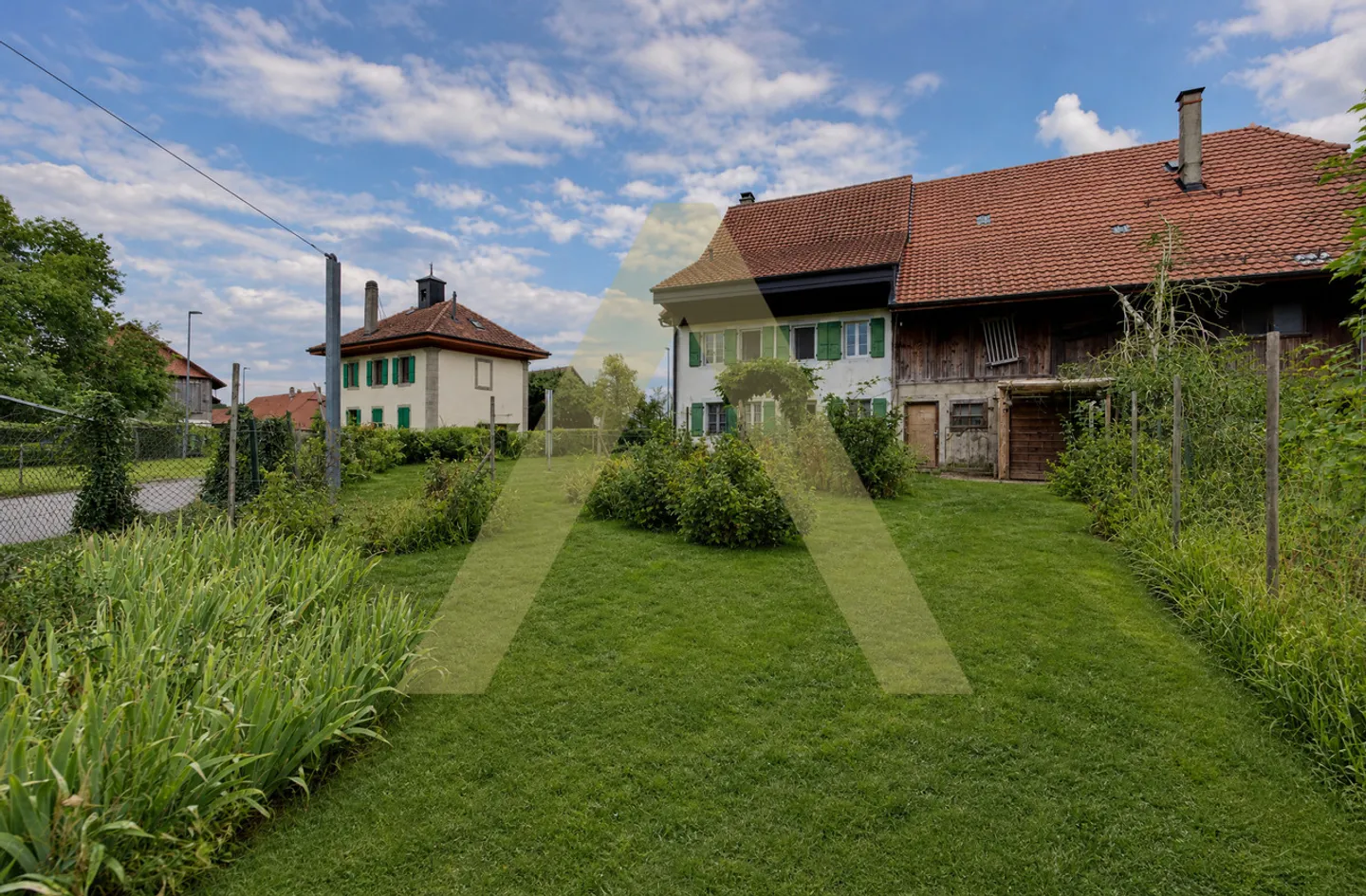 L'esprit d'une petite maison, avec plus de 200 m² de jardin - Photo 1 sur 10