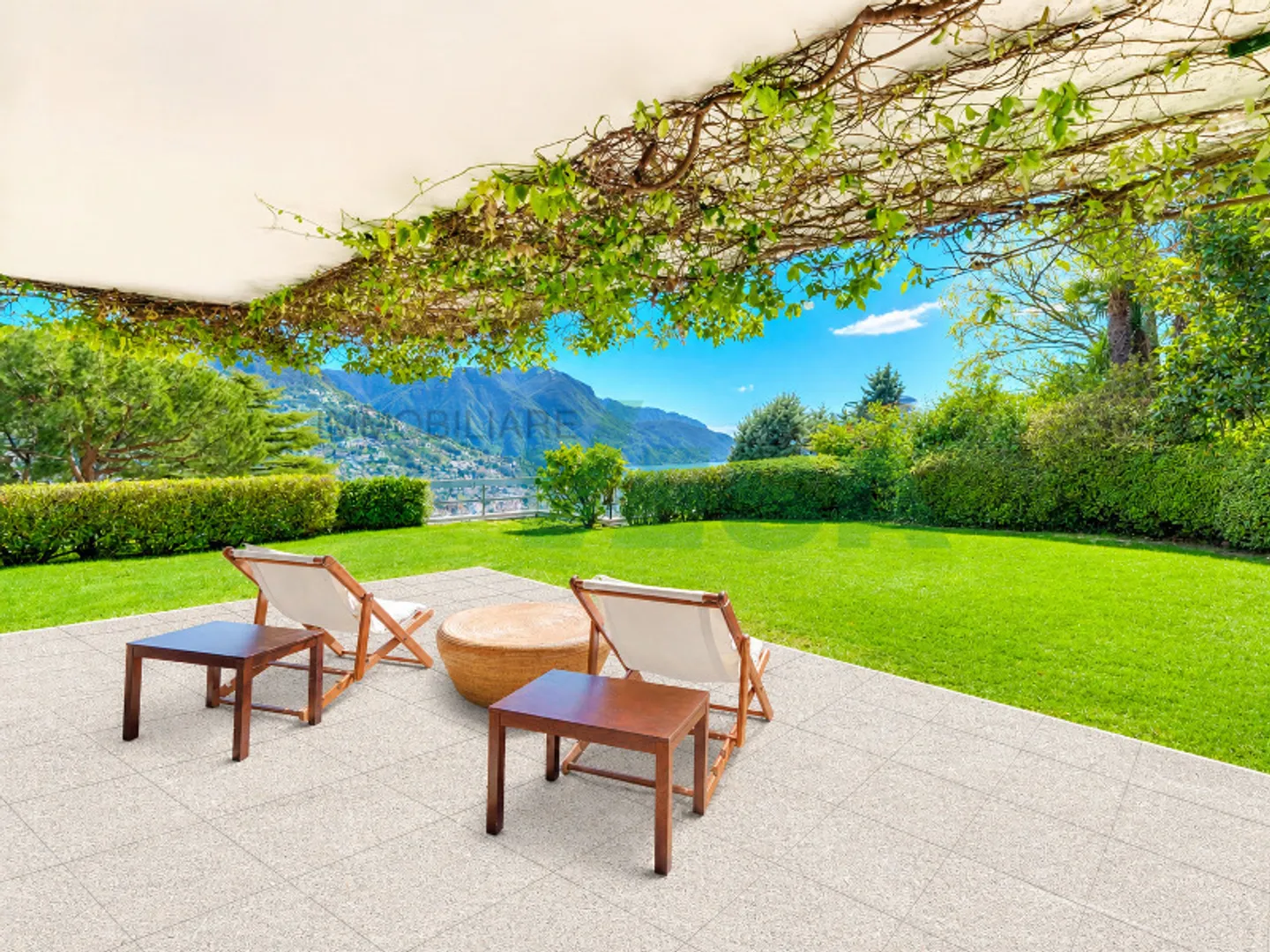 Stunning penthouse with fantastic lake view and beautiful garden - Photo 9 of 11