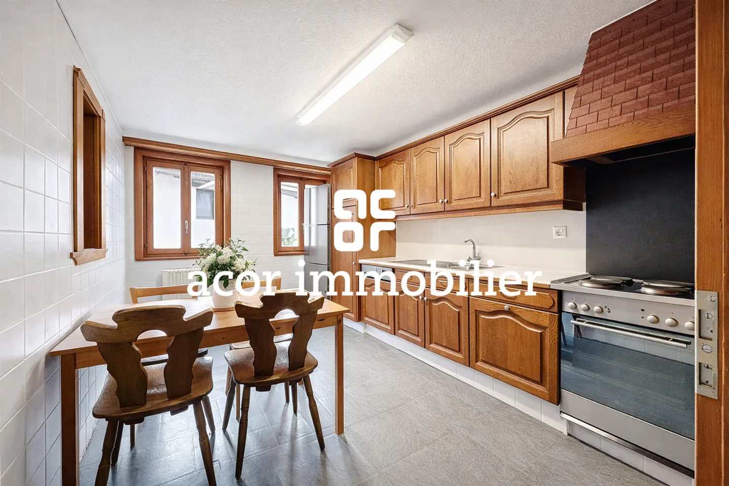 Charming 4.5-room apartment with garage in the heart of Liddes - Photo 3 of 5