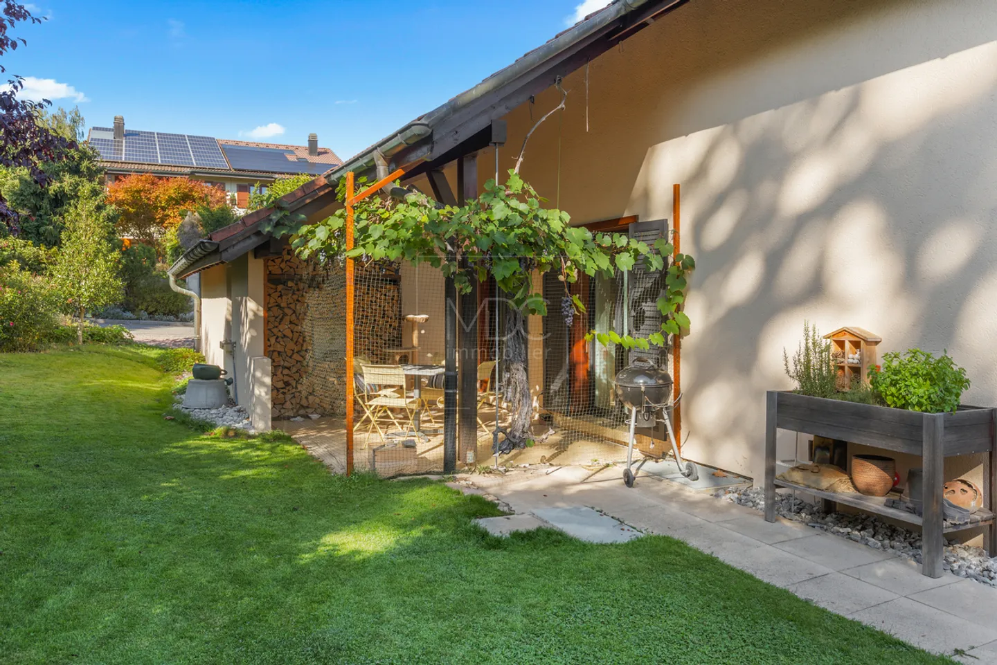 Beautiful individual villa with a magnificent garden in Marly - Photo 10 of 13