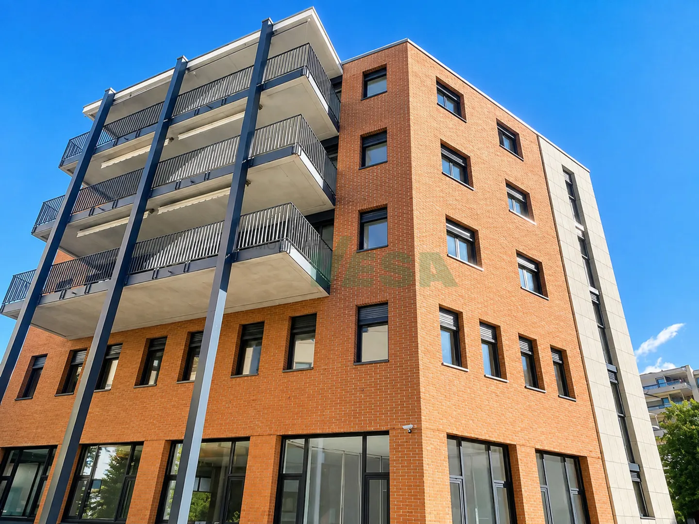 Bel appartement moderne 2,5 pièces meublé et central - Photo 7 sur 9