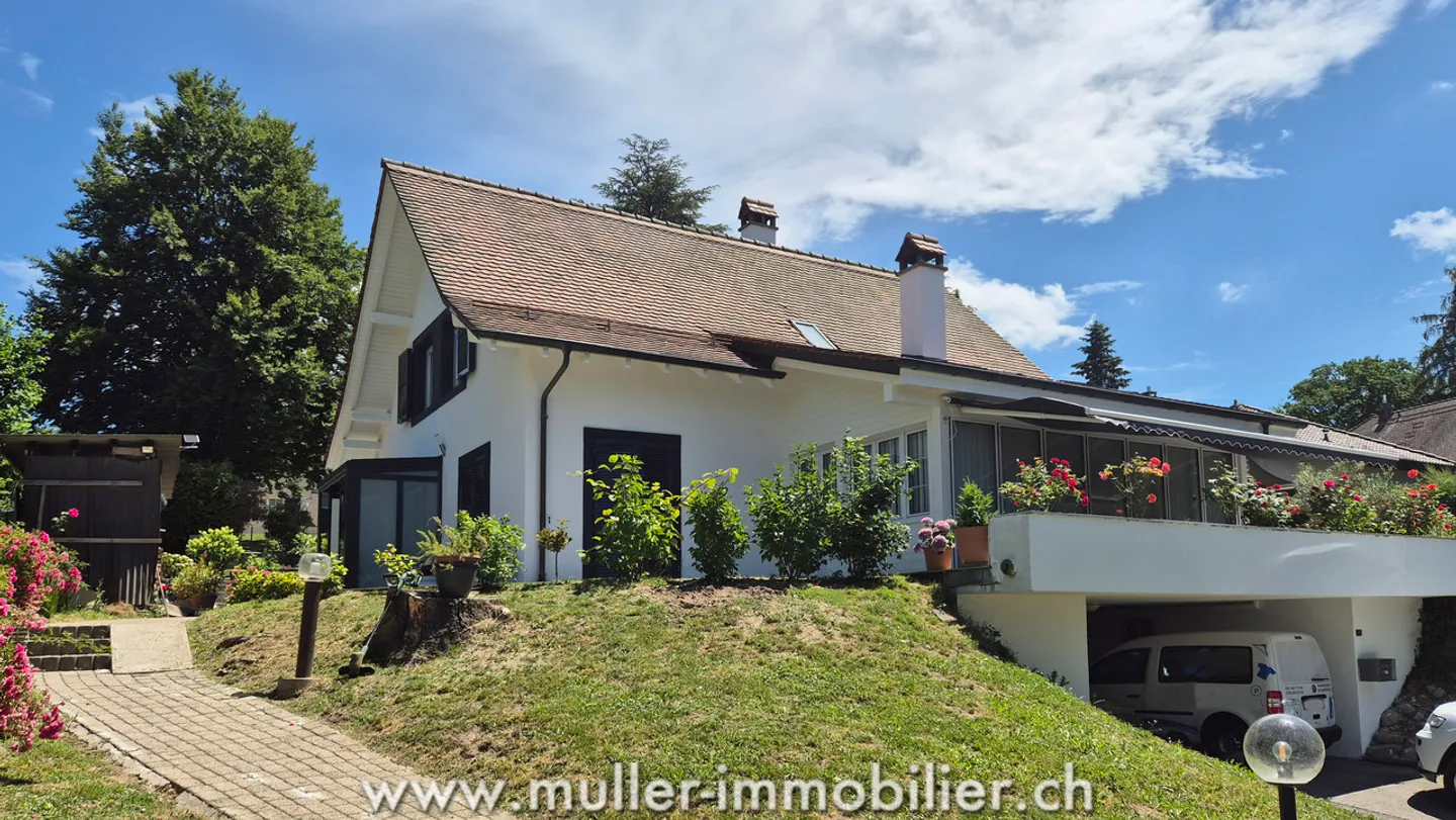 Wunderschöne individuelle Villa mit 6,5 Zimmern in Cugy VD - Foto 2 von 13
