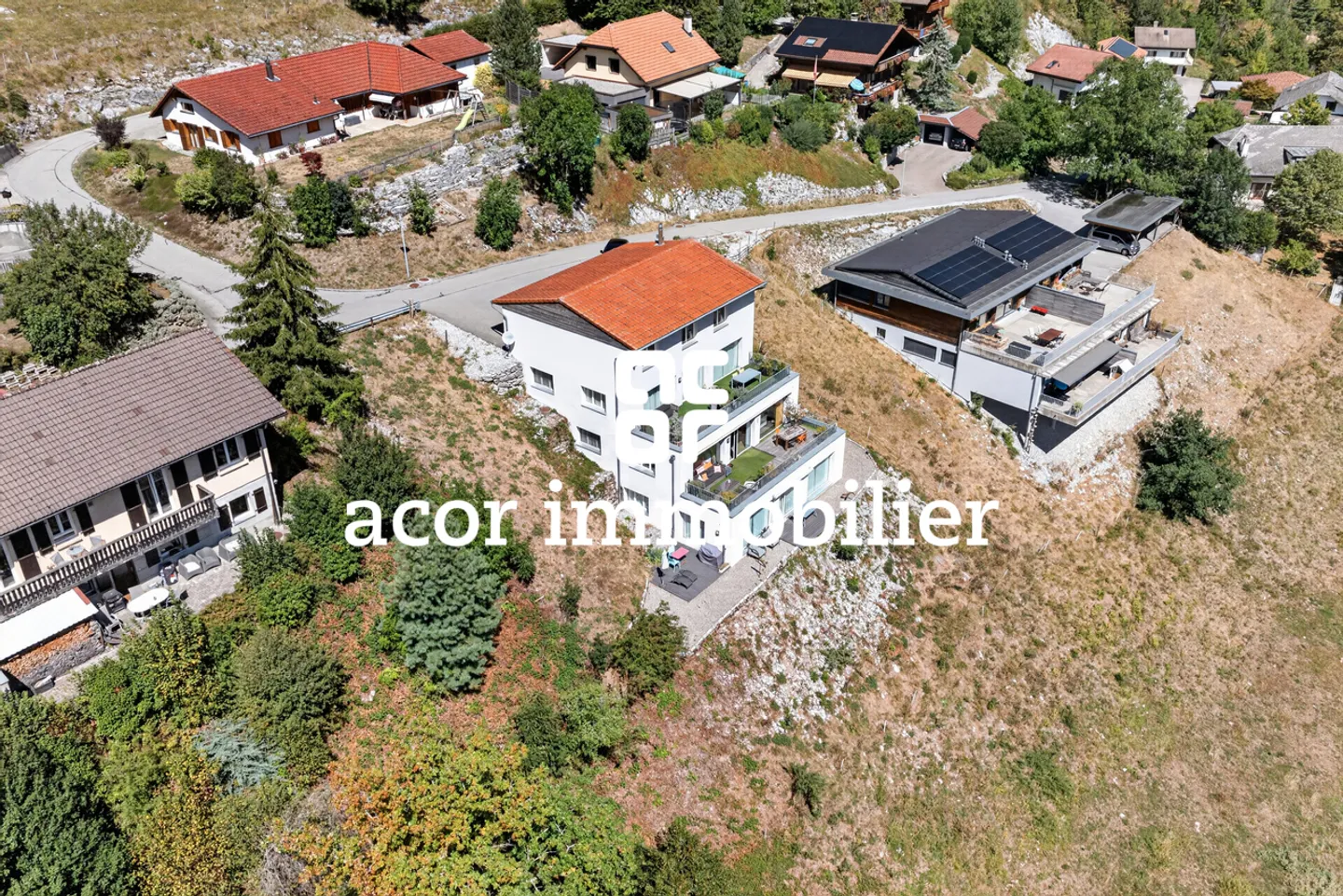 Charming 4-room apartment with panoramic view of the Vanils - Photo 10 of 10