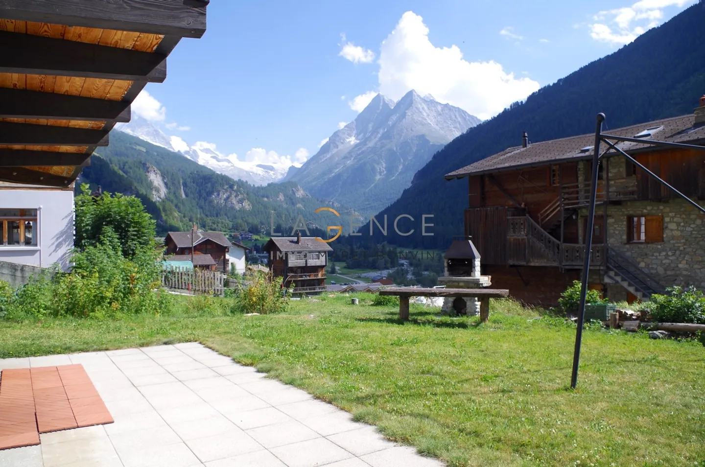 2,5-ZIMMER-WOHNUNG MIT TERRASSE - SEKUNDÄRWOHNUNG OK - Foto 5 von 8