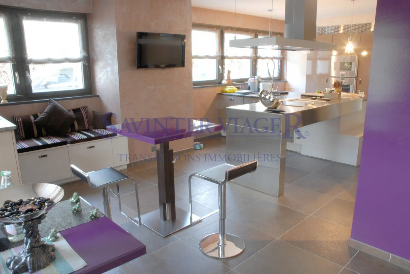 890 m² Wohnfläche Haus, 12+ Zimmer, 4.300 m² Grundstück - Umwandelbar in 3 Wohnungen - Montricher (VD) - Foto 9 von 12