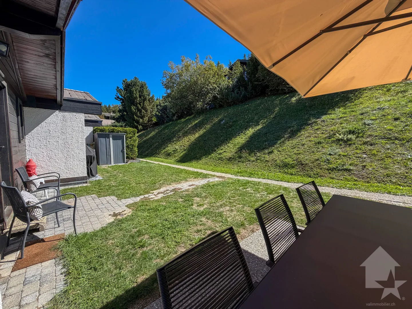 Charmantes 95 m² großes Eigentums-Chalet - Zweitwohnsitz - Foto 2 von 13