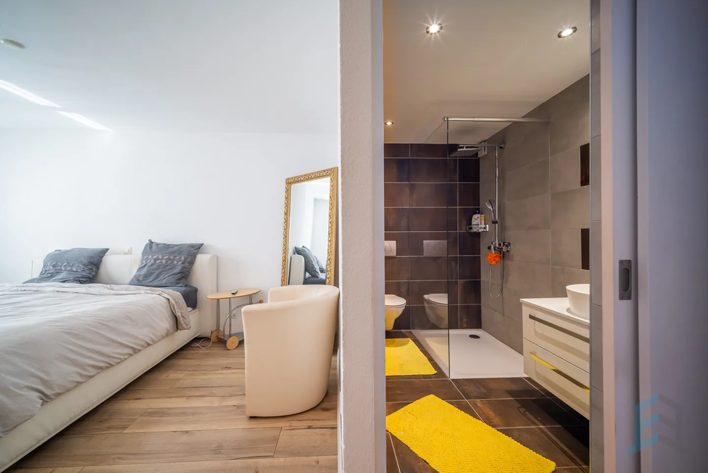 Stunning Semi-Detached Villa - Photo 6 of 13