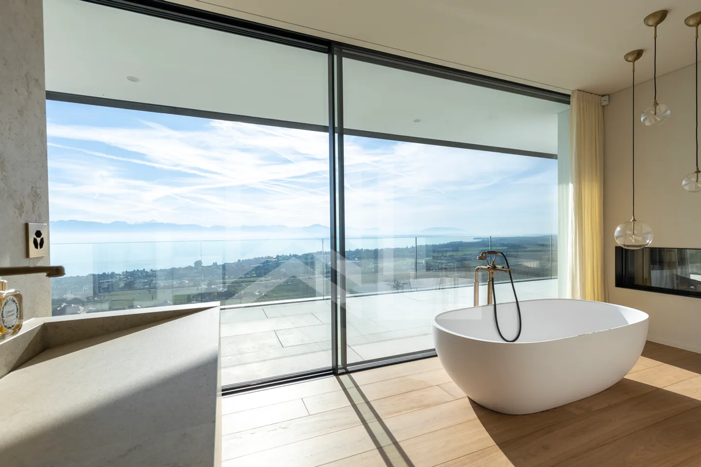 Luxuriöse zeitgenössische Architektenvilla mit Panoramablick - Foto 3 von 4