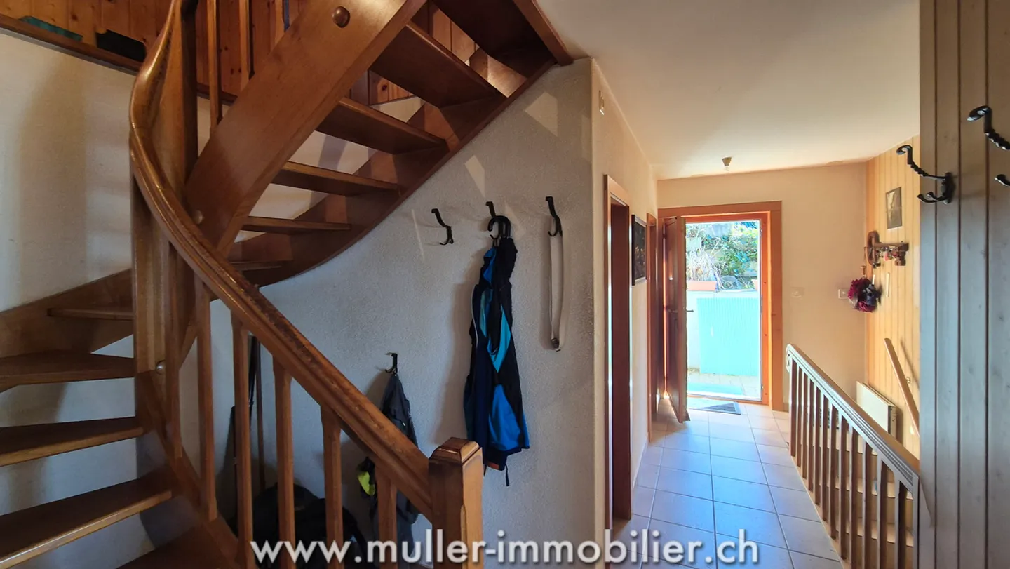 Chalet with Stunning Lake View - Photo 12 of 13