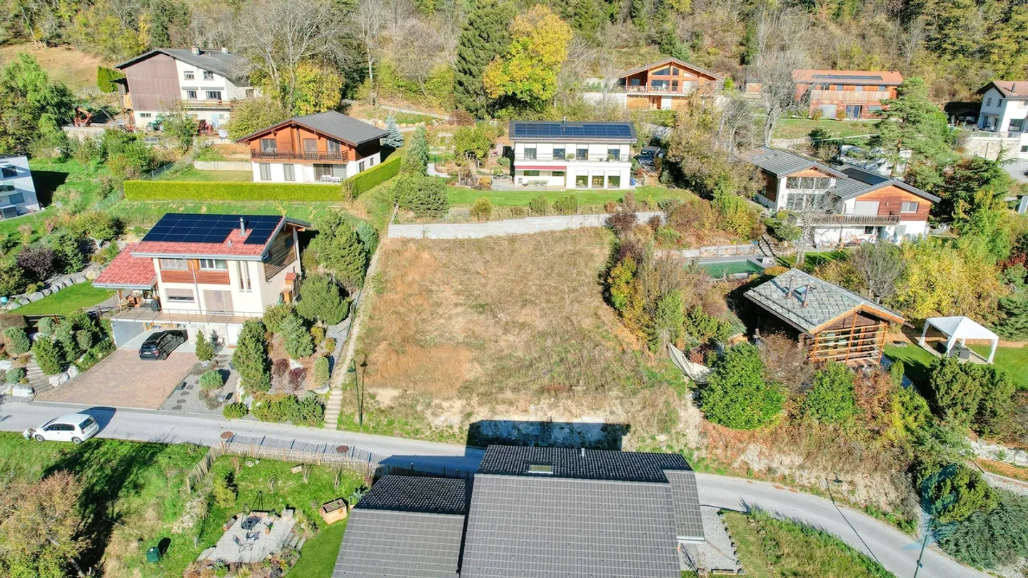 EXCLU Magnificent building plot of 507m² for main residence - Photo 1 of 8