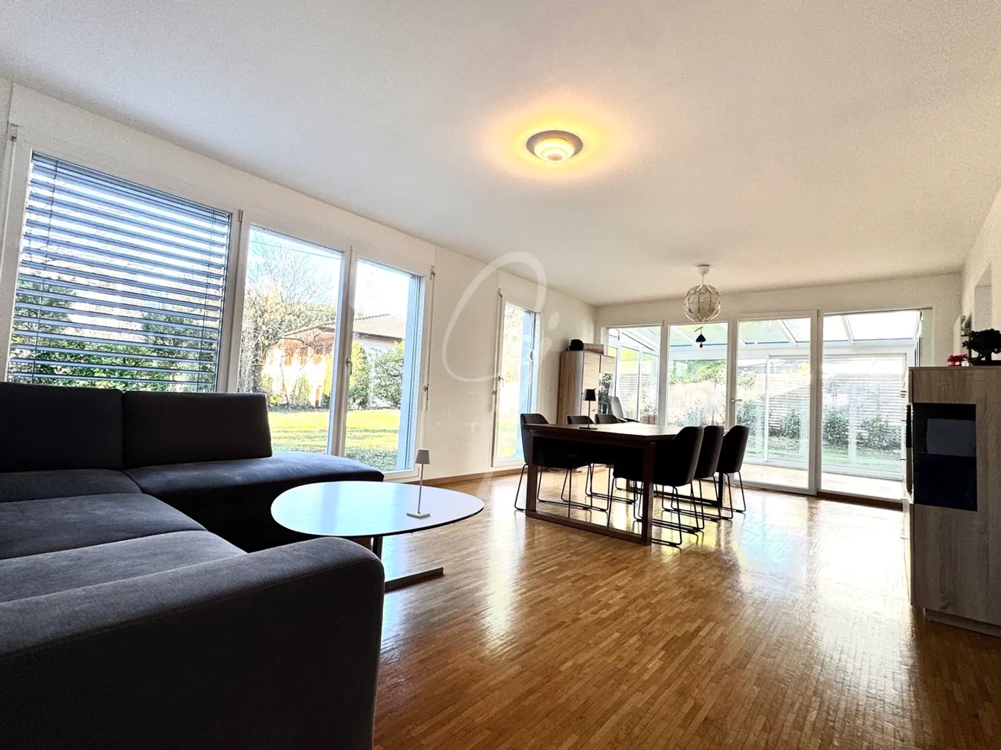 Double house in a private setting in Geneva - Photo 2 of 10