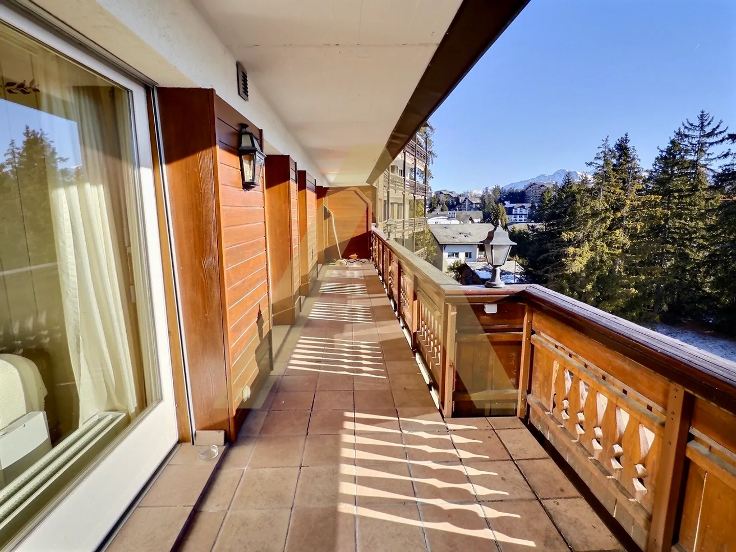 Möblierte 3,5-Zimmer-Wohnung mit großem Balkon und Zugang zum Spa - Foto 5 von 13