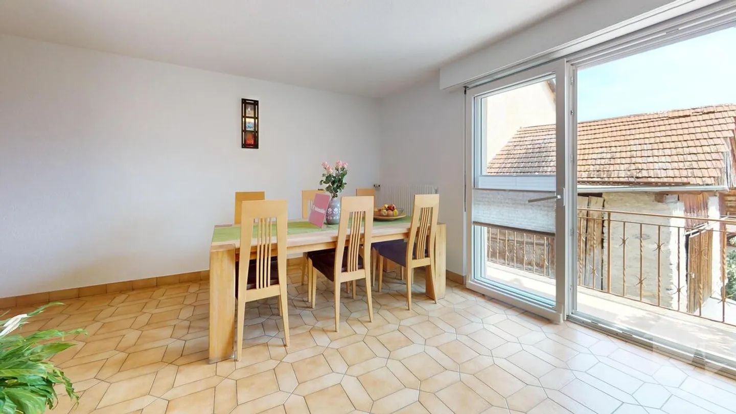 4,5-Zimmer-Wohnung mit Garage + Parkplatz, kleine PPE 2 Wohnungen - Foto 7 von 13