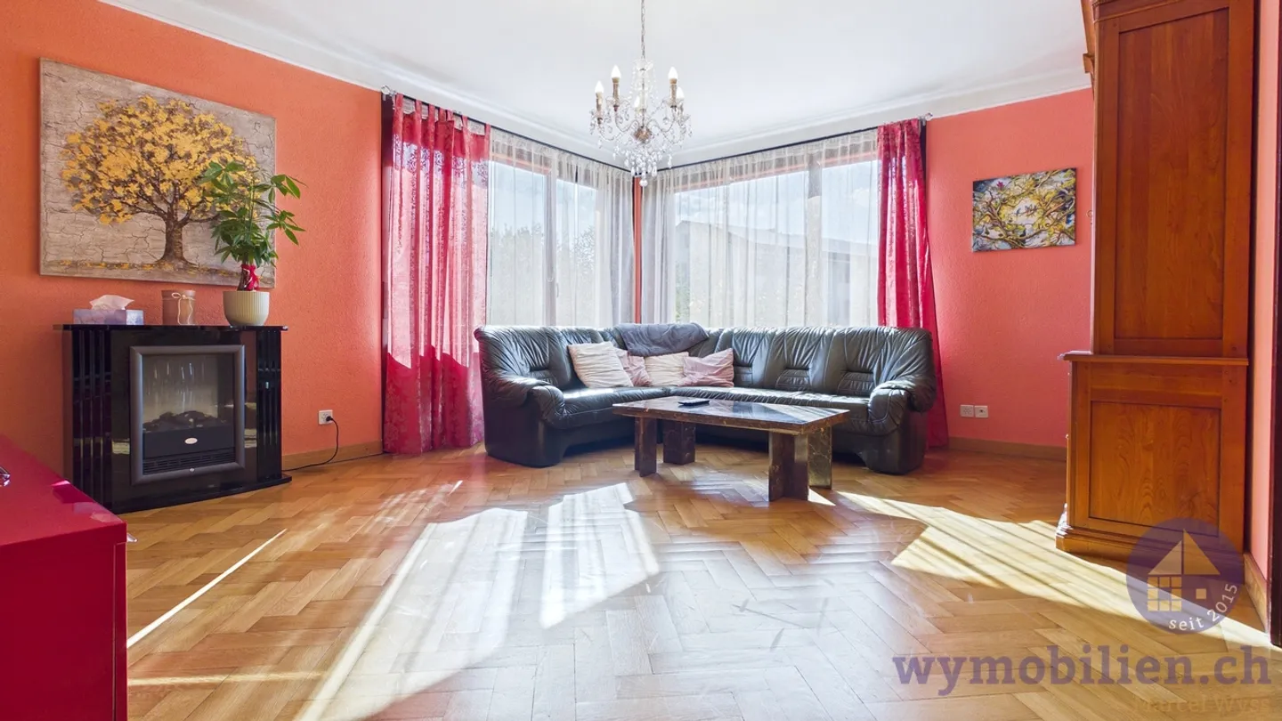 Grosszügiges 7.5-Zimmer-Einfamilienhaus in Burgdorf zu verkaufen - Photo 4 of 12